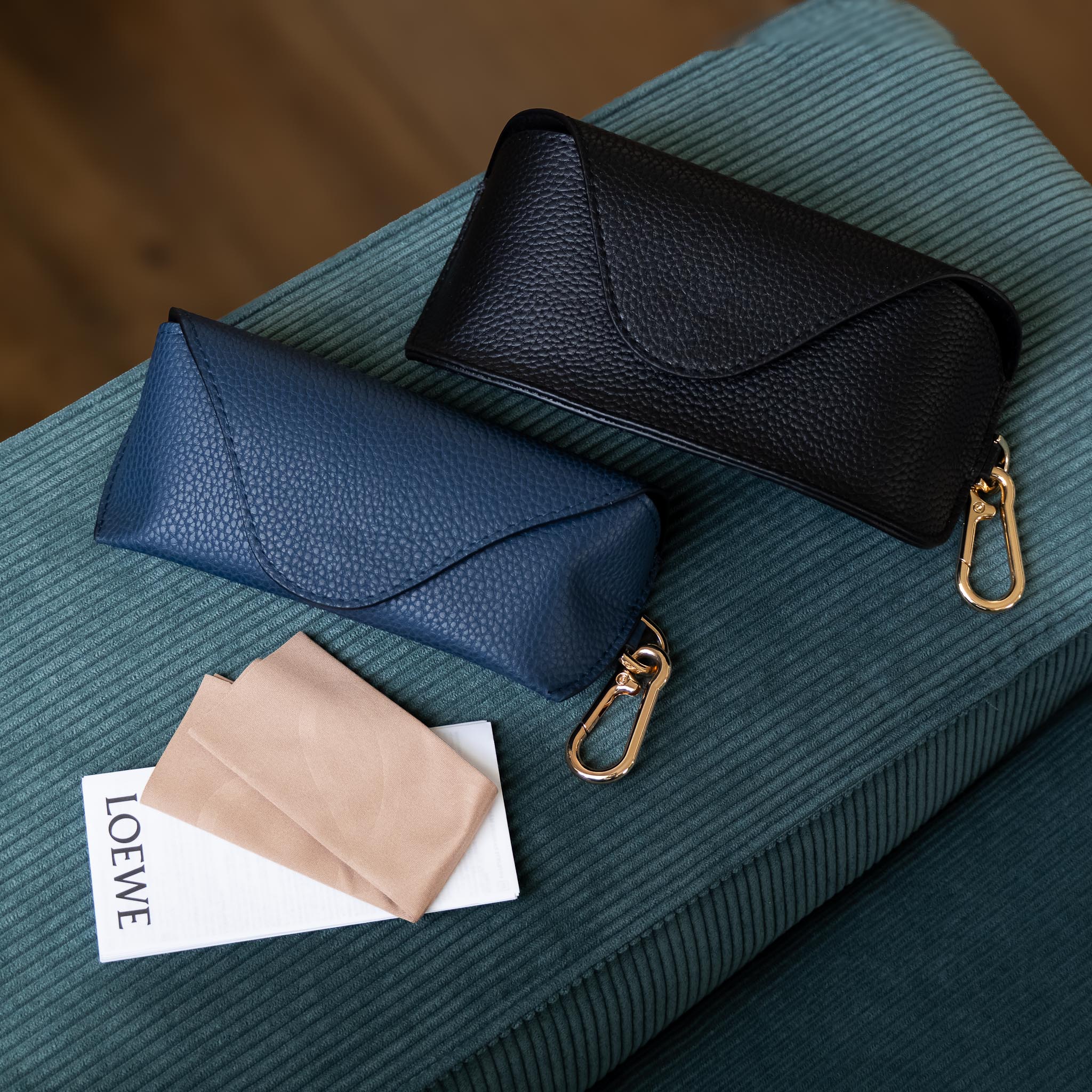 Loewe LW40168I Shiny Black / Black product photo 10